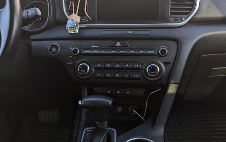 KIA Sportage IV рестайлинг, 2020 год, 2 450 000 рублей, 22 фотография