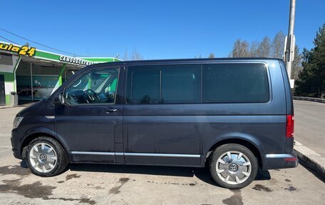 Volkswagen Multivan T6 рестайлинг, 2019 год, 3 900 000 рублей, 3 фотография