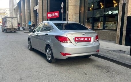 Hyundai Solaris II рестайлинг, 2015 год, 920 000 рублей, 3 фотография