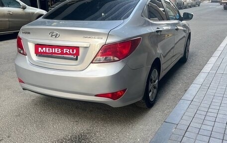 Hyundai Solaris II рестайлинг, 2015 год, 920 000 рублей, 9 фотография