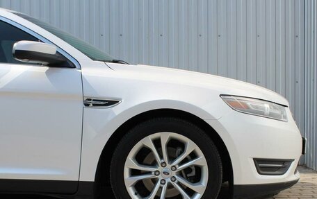 Ford Taurus VI рестайлинг, 2012 год, 2 250 000 рублей, 4 фотография
