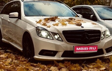 Mercedes-Benz E-Класс, 2010 год, 1 500 000 рублей, 2 фотография