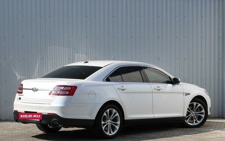 Ford Taurus VI рестайлинг, 2012 год, 2 250 000 рублей, 3 фотография