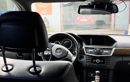 Mercedes-Benz E-Класс, 2010 год, 1 500 000 рублей, 11 фотография