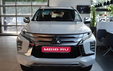 Mitsubishi Montero Sport, 2023 год, 6 150 000 рублей, 2 фотография