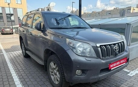 Toyota Land Cruiser Prado 150 рестайлинг 2, 2012 год, 2 750 000 рублей, 2 фотография