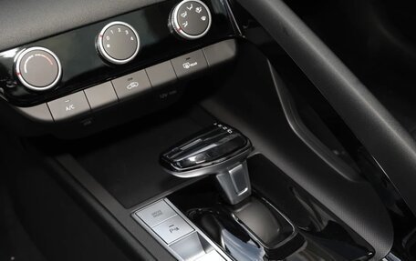 Hyundai Elantra, 2021 год, 1 950 000 рублей, 9 фотография