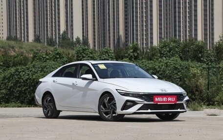 Hyundai Elantra, 2021 год, 1 950 000 рублей, 3 фотография