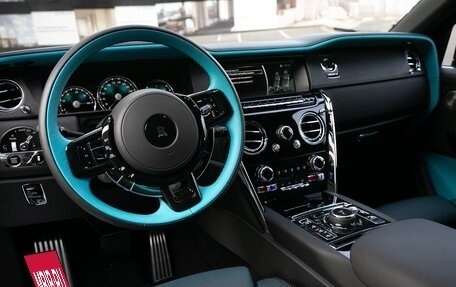 Rolls-Royce Cullinan, 2023 год, 42 500 000 рублей, 6 фотография