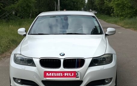 BMW 3 серия, 2011 год, 790 000 рублей, 2 фотография
