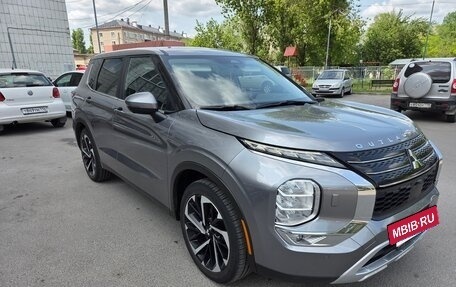 Mitsubishi Outlander, 2021 год, 2 900 000 рублей, 2 фотография