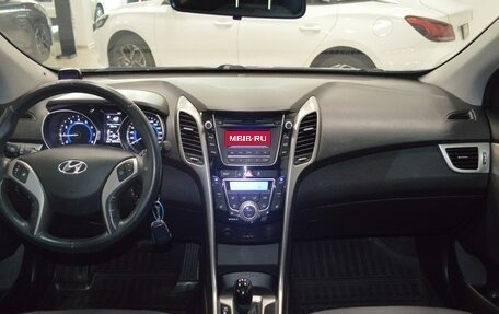 Hyundai i30 II рестайлинг, 2012 год, 1 099 000 рублей, 23 фотография