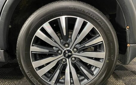 Mitsubishi Outlander III рестайлинг 3, 2019 год, 1 950 000 рублей, 9 фотография