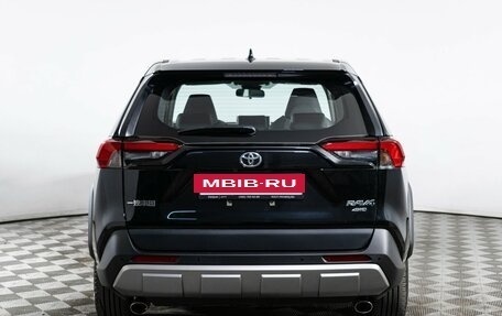 Toyota RAV4, 2023 год, 3 790 000 рублей, 6 фотография