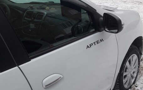 Renault Logan II, 2017 год, 490 000 рублей, 4 фотография