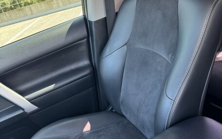 Toyota Land Cruiser Prado 150 рестайлинг 2, 2018 год, 3 990 000 рублей, 10 фотография