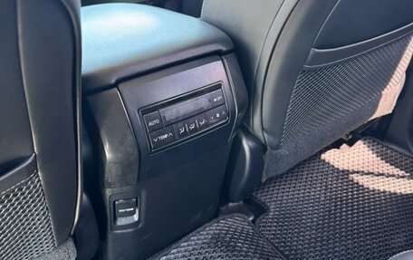 Toyota Land Cruiser Prado 150 рестайлинг 2, 2018 год, 3 990 000 рублей, 13 фотография