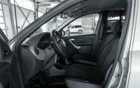 Renault Logan I, 2011 год, 270 000 рублей, 11 фотография