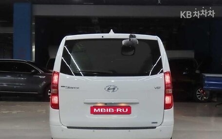 Hyundai Grand Starex Grand Starex I рестайлинг 2, 2021 год, 2 590 000 рублей, 3 фотография