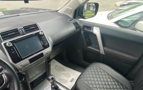 Toyota Land Cruiser Prado 150 рестайлинг 2, 2018 год, 3 700 000 рублей, 5 фотография