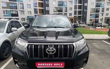 Toyota Land Cruiser Prado 150 рестайлинг 2, 2018 год, 3 700 000 рублей, 6 фотография