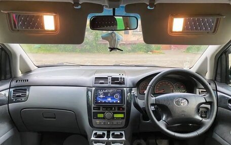 Toyota Ipsum II, 2002 год, 790 000 рублей, 4 фотография
