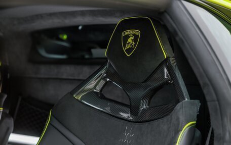 Lamborghini Huracán, 2024 год, 45 000 000 рублей, 21 фотография