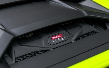 Lamborghini Huracán, 2024 год, 45 000 000 рублей, 11 фотография