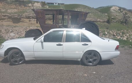Mercedes-Benz S-Класс, 1991 год, 550 000 рублей, 1 фотография