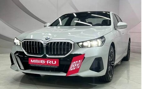 BMW 5 серия, 2024 год, 8 899 000 рублей, 2 фотография