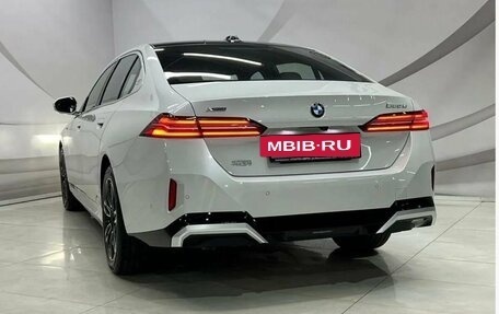 BMW 5 серия, 2024 год, 8 899 000 рублей, 10 фотография