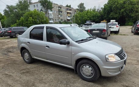 Renault Logan I, 2015 год, 395 000 рублей, 3 фотография