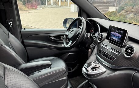 Mercedes-Benz V-Класс, 2017 год, 5 200 000 рублей, 14 фотография