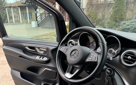 Mercedes-Benz V-Класс, 2017 год, 5 200 000 рублей, 15 фотография