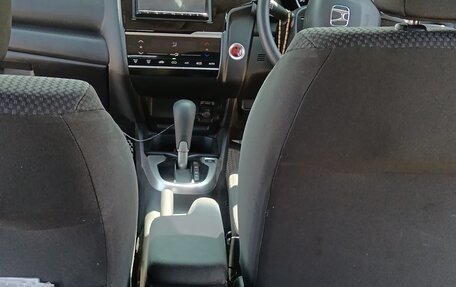 Honda Fit III, 2019 год, 1 500 000 рублей, 10 фотография
