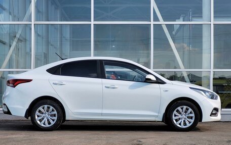 Hyundai Solaris II рестайлинг, 2018 год, 1 300 000 рублей, 5 фотография