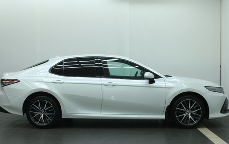Toyota Camry, 2022 год, 3 966 000 рублей, 10 фотография