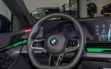 BMW 5 серия, 2024 год, 6 250 000 рублей, 11 фотография