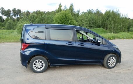 Honda Freed I, 2009 год, 890 000 рублей, 6 фотография