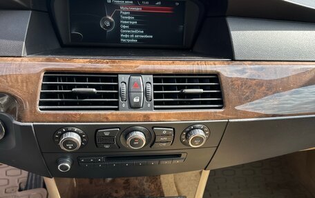 BMW 5 серия, 2006 год, 900 000 рублей, 8 фотография