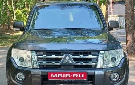 Mitsubishi Pajero IV, 2012 год, 2 475 000 рублей, 3 фотография