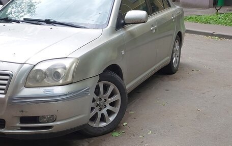Toyota Avensis III рестайлинг, 2005 год, 530 000 рублей, 2 фотография