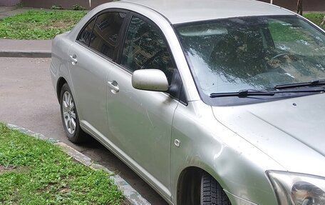 Toyota Avensis III рестайлинг, 2005 год, 530 000 рублей, 3 фотография