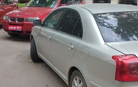 Toyota Avensis III рестайлинг, 2005 год, 530 000 рублей, 5 фотография