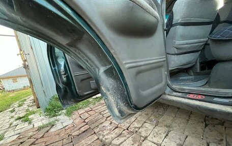 KIA Sportage IV рестайлинг, 2002 год, 315 000 рублей, 9 фотография
