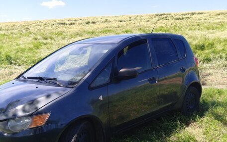 Mitsubishi Colt VI рестайлинг, 2009 год, 635 000 рублей, 3 фотография