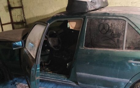 Mercedes-Benz W124, 1987 год, 180 000 рублей, 2 фотография