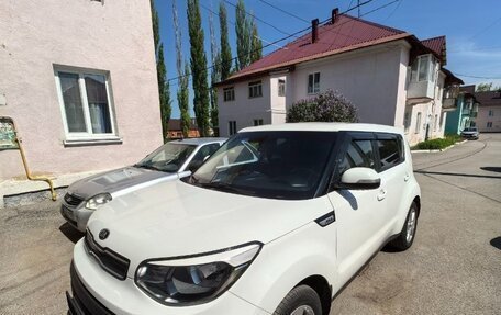 KIA Soul II рестайлинг, 2018 год, 1 390 000 рублей, 2 фотография