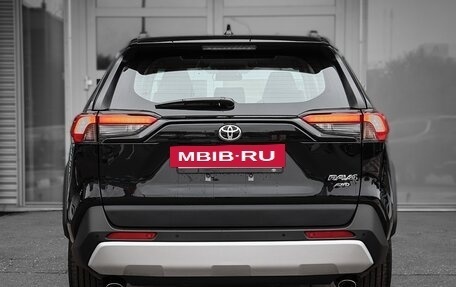Toyota RAV4, 2024 год, 3 750 000 рублей, 7 фотография
