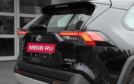 Toyota RAV4, 2024 год, 3 750 000 рублей, 8 фотография